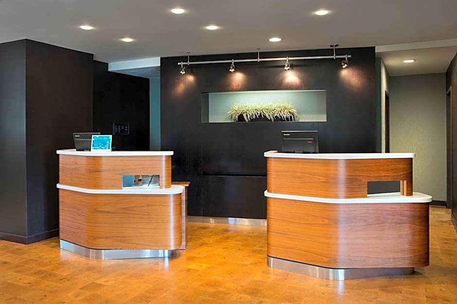 Courtyard by Marriott Irvine John Wayne Airport/Orange County