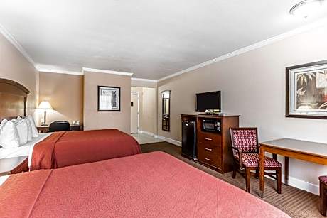 Standard Queen Room with Two Queen Beds - Non-Smoking