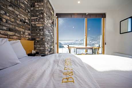 Ocean View Double Room for 2 People with 1 Double bed - Non-Smoking