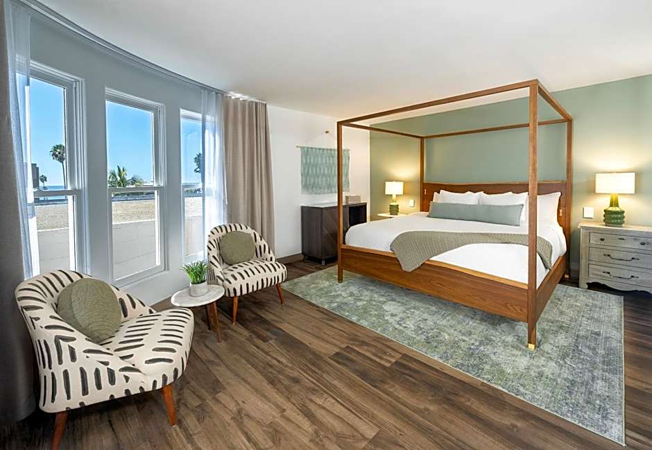 Cardiff By The Sea Lodge