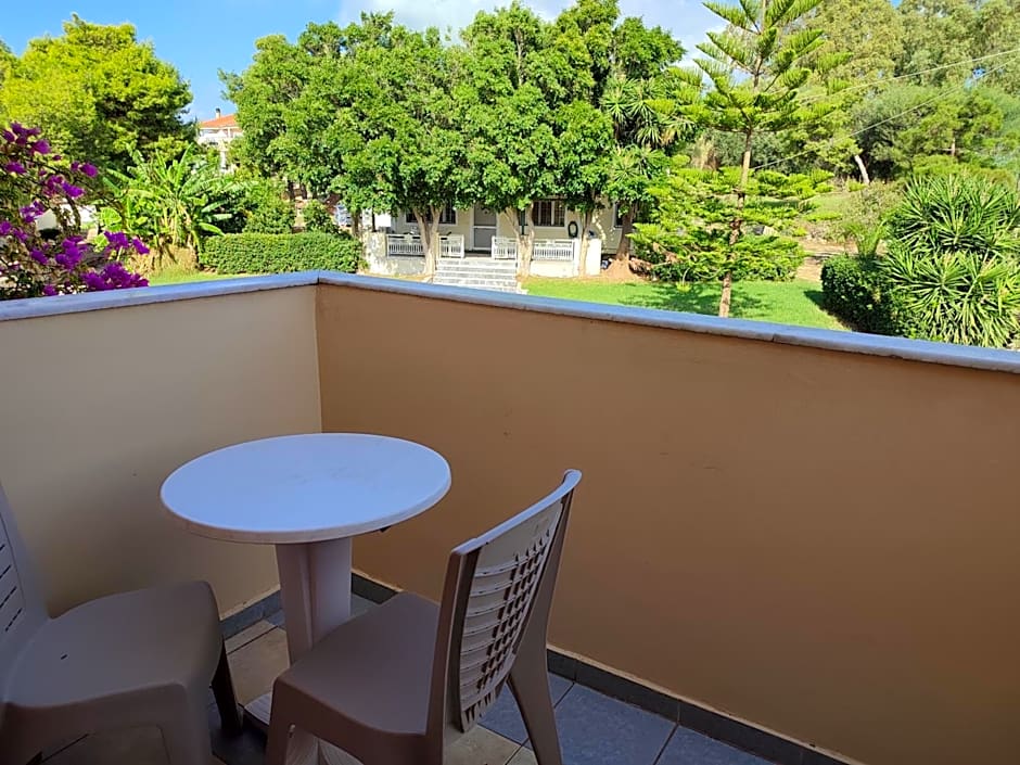 Elanthi Village Apartments