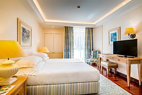 Superior Balcony Room