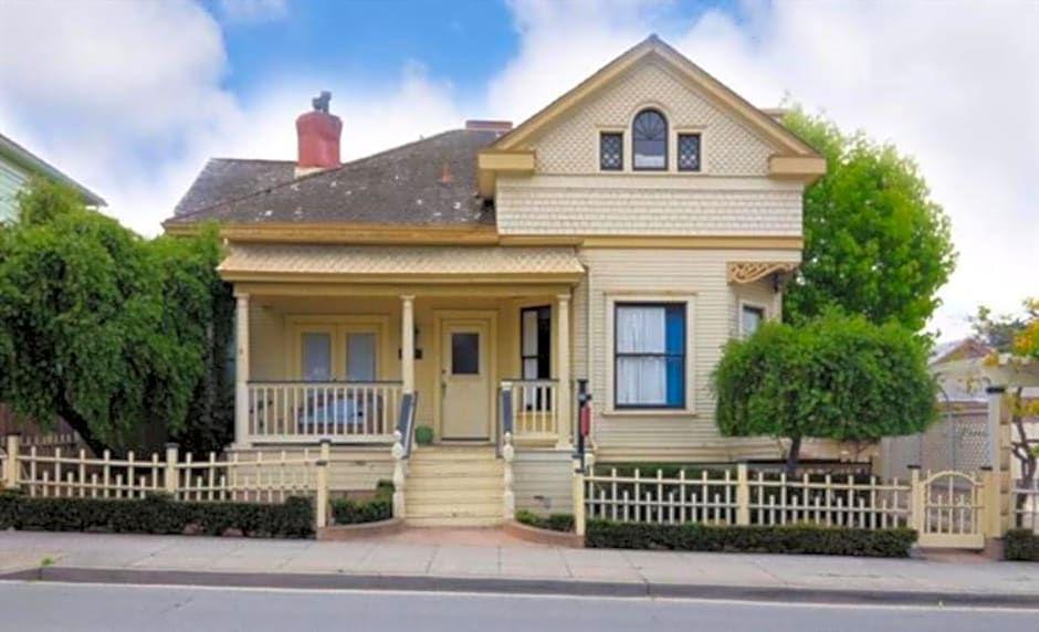 Pacific Grove Inn