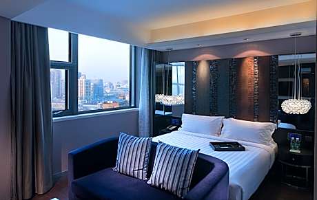 Huazhu - Room With Bed