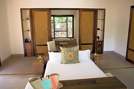 Standard Suite with Jungle View