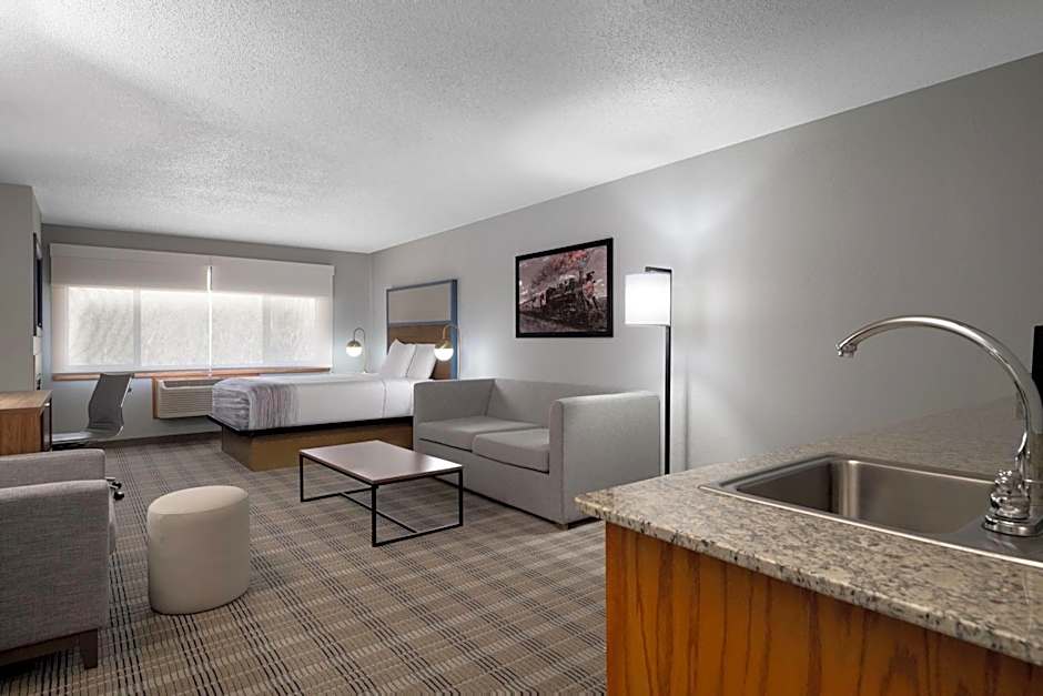 AmericInn by Wyndham Baldwin