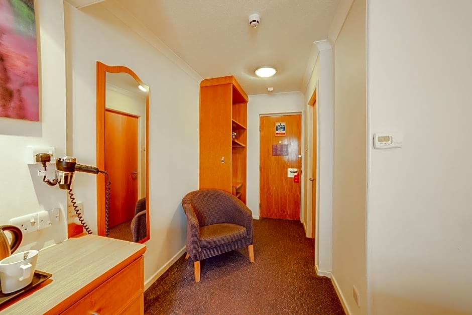 OYO Lakeside Haydock Hotel St Helens