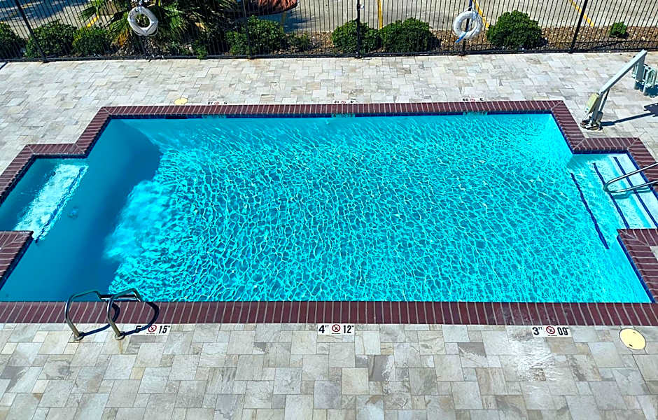 Holiday Inn Express Kenedy By IHG