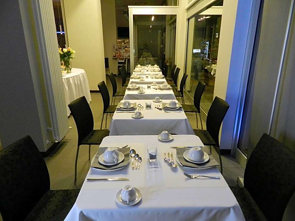 HLL Hotel Lungolago Lecco
