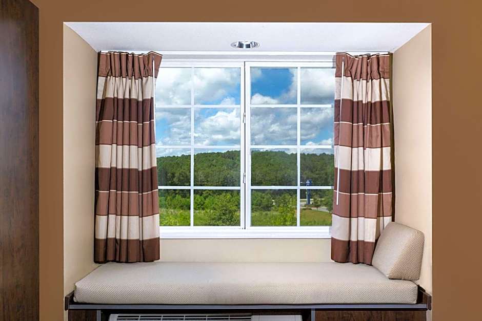 Microtel Inn & Suites By Wyndham Ozark