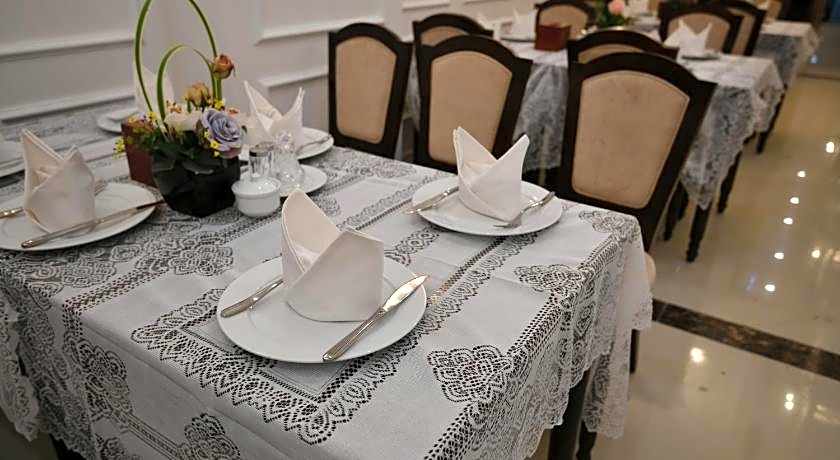 Golden Sail Hotel & Spa