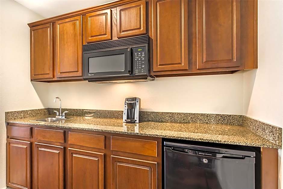 Best Western Plus Valdosta Hotel & Suites