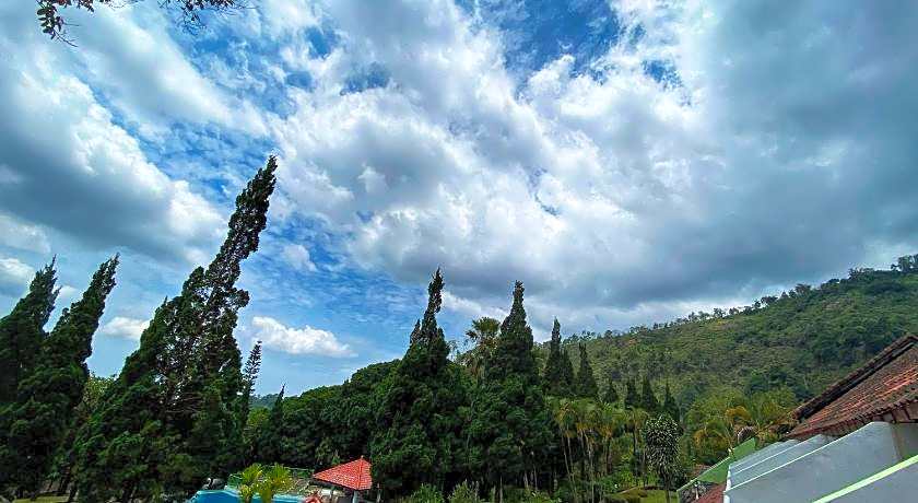 Grand Whiz Hotel Bromo