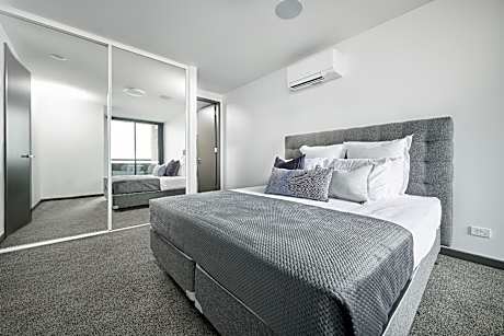 Three Bedroom High Floor Ocean-View Apartment