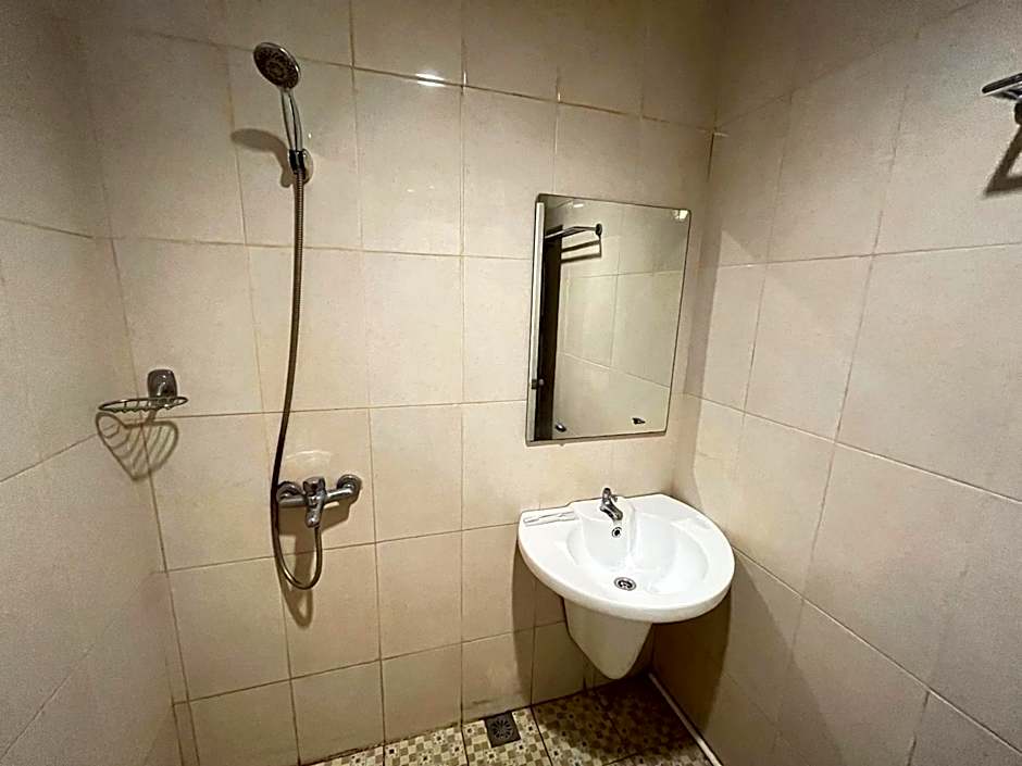 RedDoorz near Kantor Walikota Manado