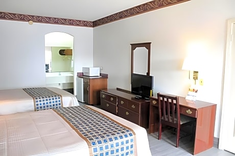 Deluxe - 2 Queen Beds