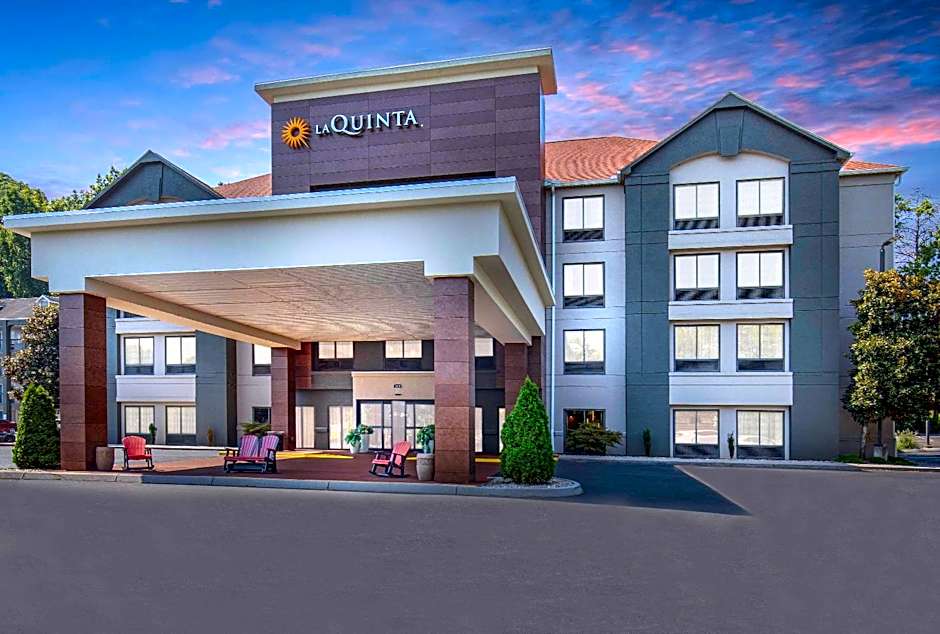 La Quinta Inn & Suites by Wyndham Pigeon Forge- Dollywood