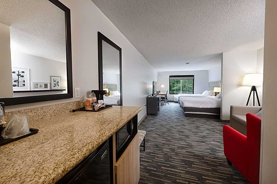 Country Inn & Suites by Radisson, Lake George (Queensbury), NY