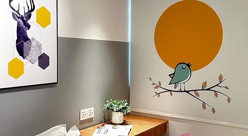 Apple 1 Hotel Gurney