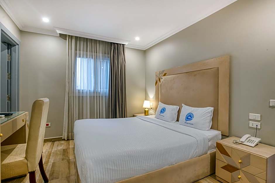 Mamlouk Pyramids Hotel