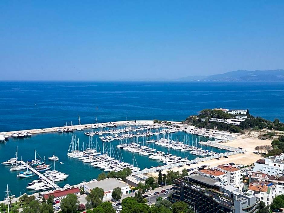 Risus Garden Marina Hotel