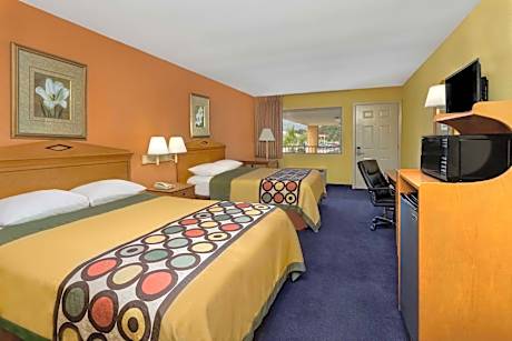 Queen Room with Two Queen Beds - Non-Smoking