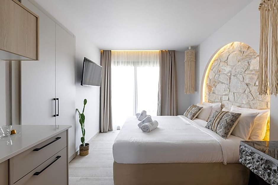 Amalthia Luxury Suites