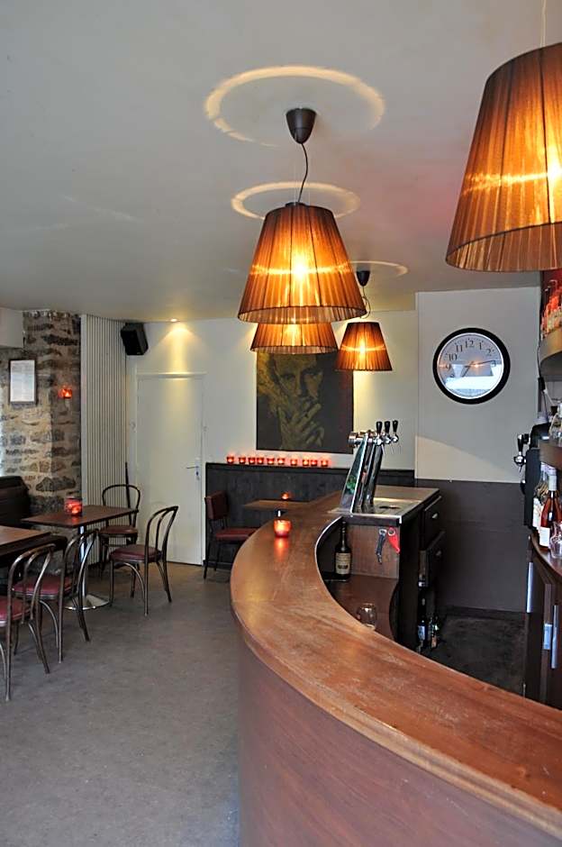 Cafe Hotel du Theatre