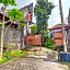 SUPER OYO 1356 Gusti Residence
