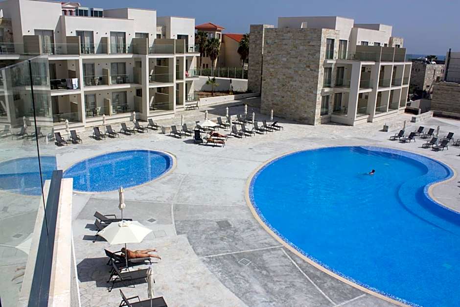 Amphora Hotel & Suites