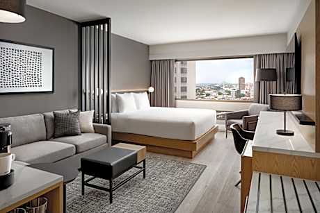 High-Floor King bed room with sofa-sleeper