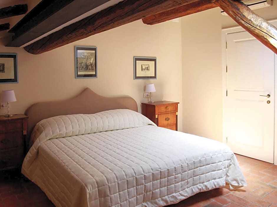 Casa Isolani Charms Rooms Santo Stefano