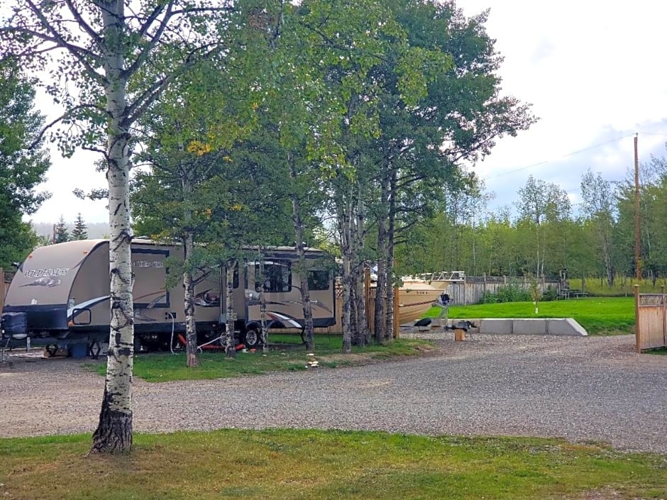 100 Mile Motel & RV Park