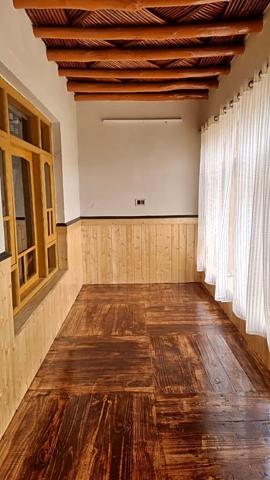 The Norphel Hotel and Restaurant