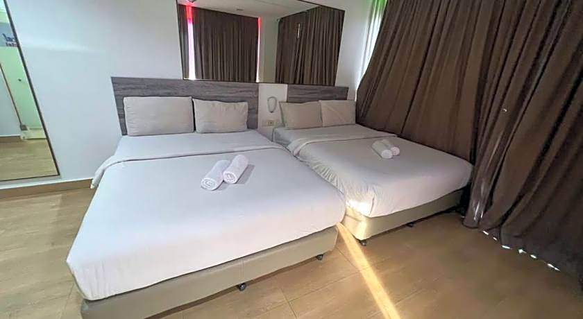 Tropical Hotel Kota Damansara