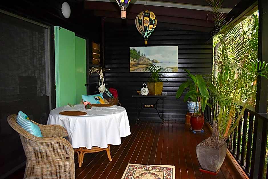 Oskar's Rain Forest Retreat