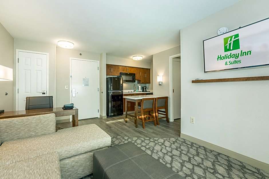 Holiday Inn Hotel and Suites Peachtree City By IHG