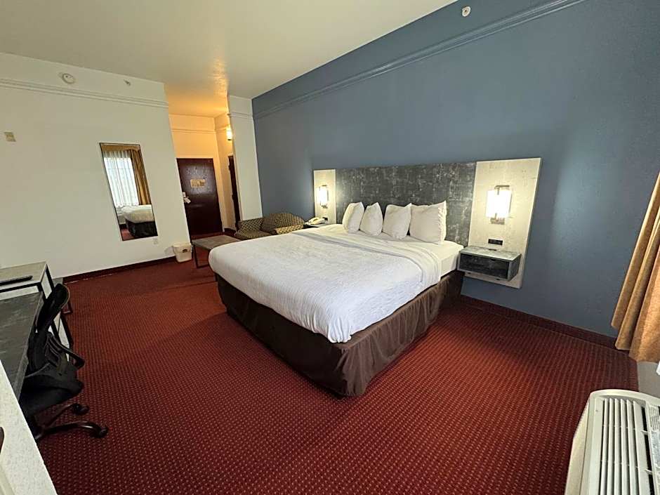 FairBridge Inn & Suites Cleburne