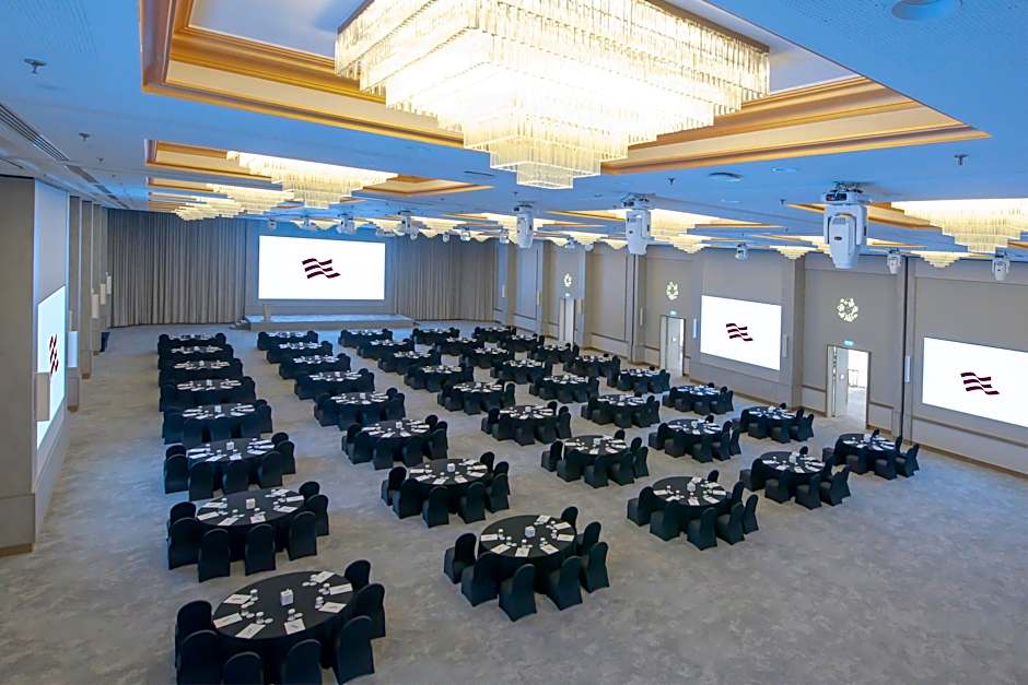 Crowne Plaza Bahrain By IHG