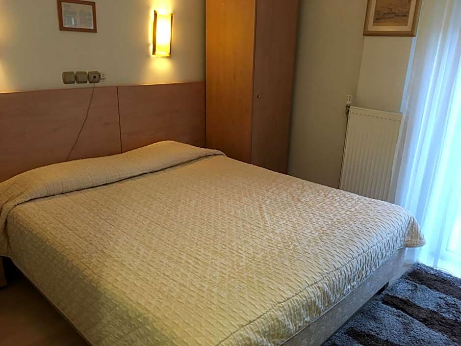 Hotel Orestion - Bike and motorcycle friendly hotel