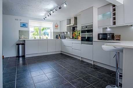 Tucking Mill - 3 Bedroom Holiday Home - Stepaside