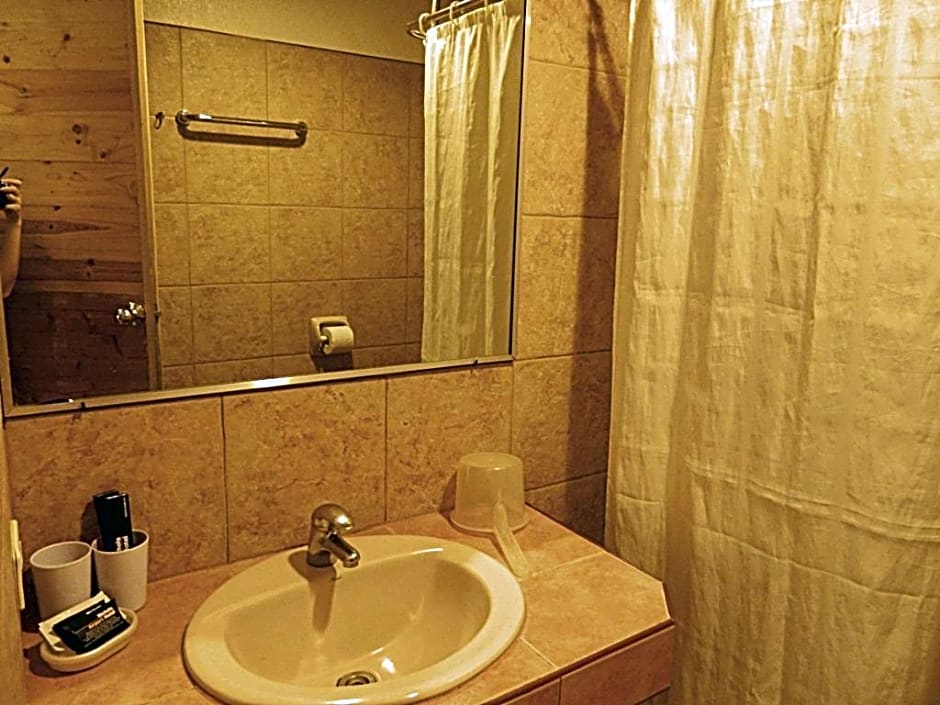 Nichols Airport Hotel