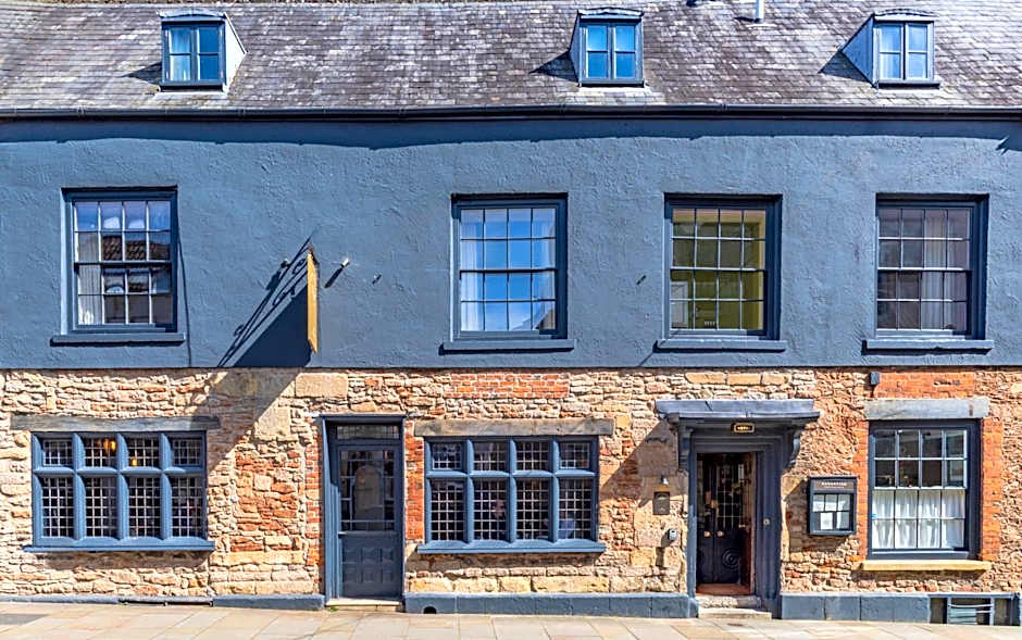 The Ancient Gatehouse & Rugantino Restaurant