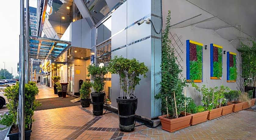 Eclipse Boutique Suites