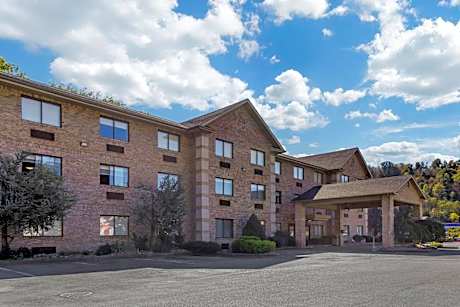 Comfort Inn Huntington near University area