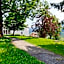 Hirschen Guesthouse - Village Hotel