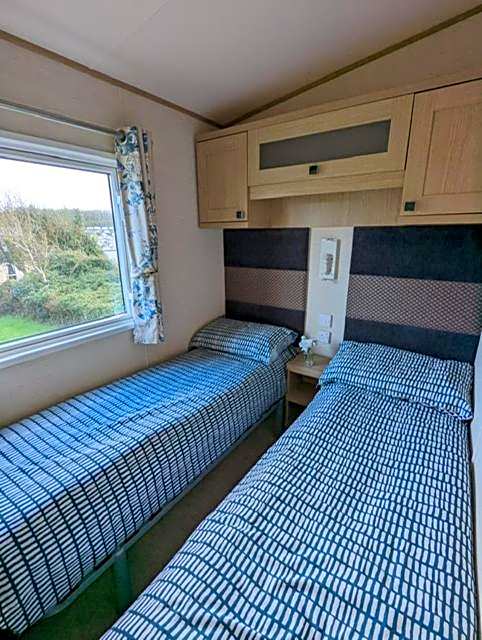 PEACEFUL HOMELY Caravan IN LOVELY CUL DE SAC 1 DOG WELCOME ON REQUEST Littlesea Haven Weymouth
