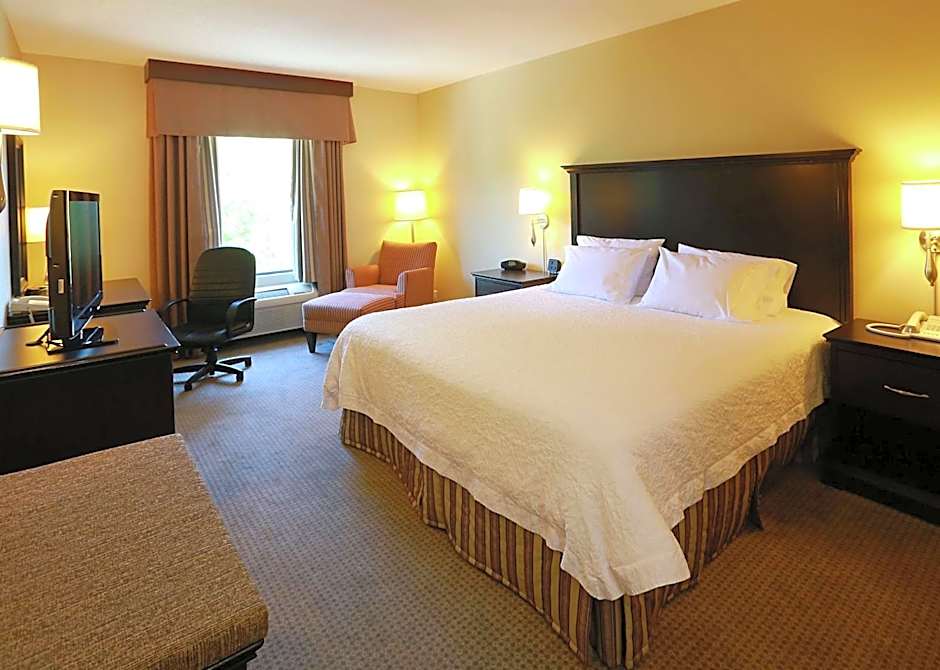 Hampton Inn By Hilton & Suites Laval Quebec Canada