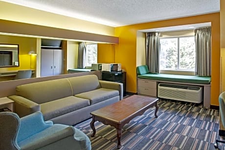 One Bedroom Suite - Non-Smoking