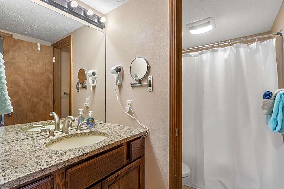 2 Bed 2 Bath Fall Creek Condo